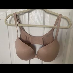 Victoria’s Secret incredible push-up bra. Size 38D